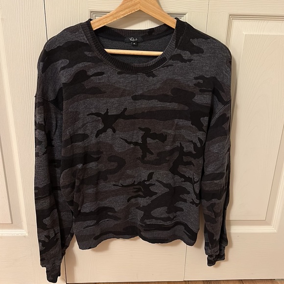 Rails Ramona Camouflage Sweatshirt size medium - Picture 5 of 7